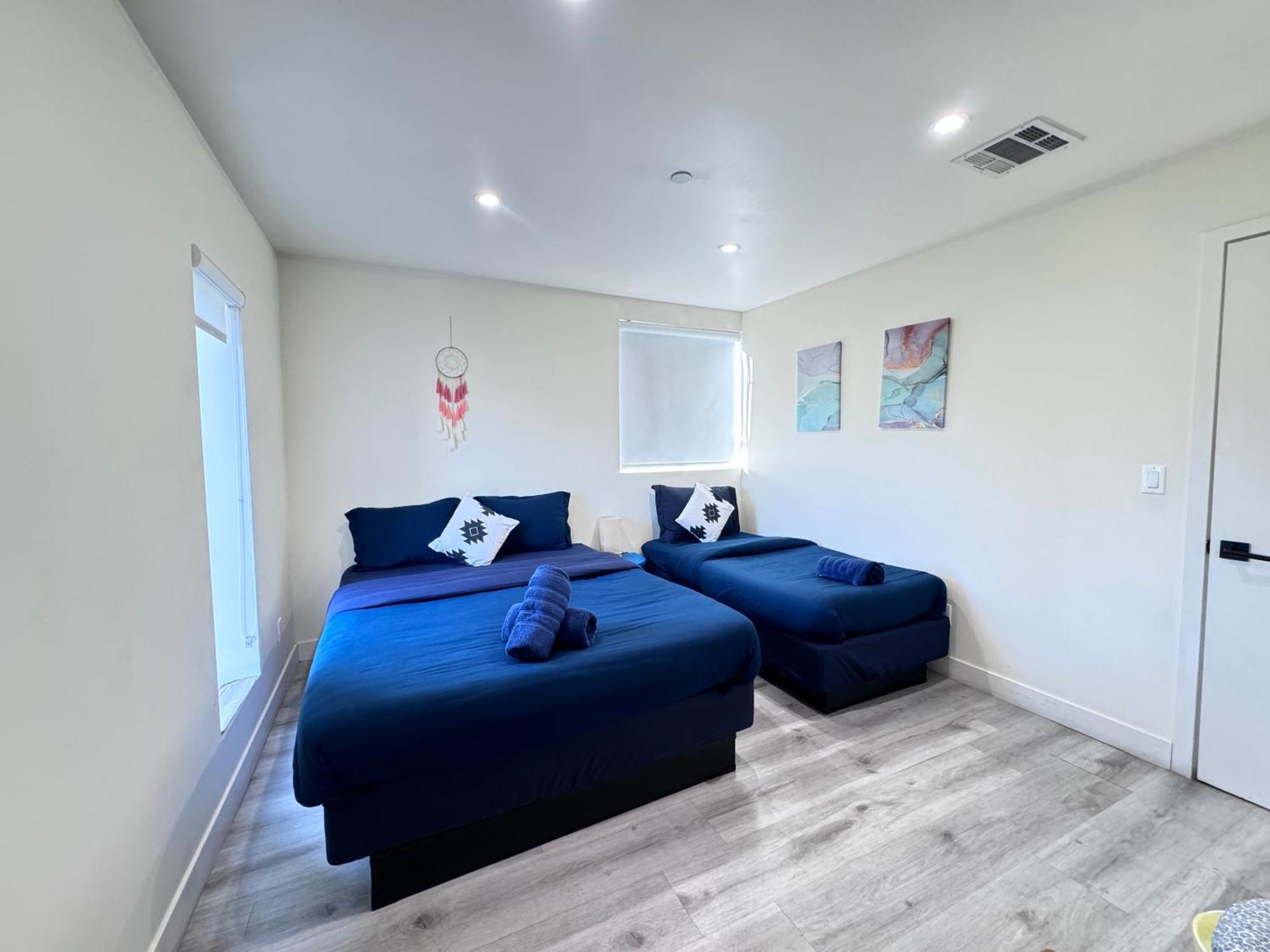 Cozy Chamber 3 Bedroom Hollywood Townhouse Сasa de vacaciones *